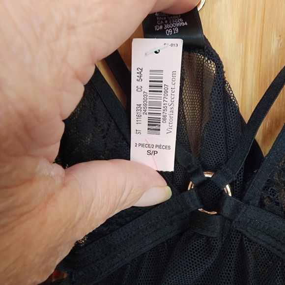 Victoria's Secret Black Sheer Lace Chemise - Picture 4 of 5